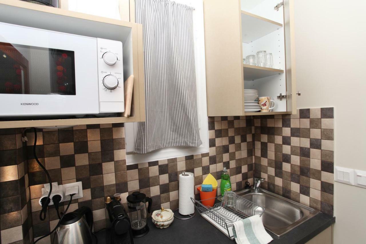 Stylish Studio Below The Acropolis Атина Екстериор снимка